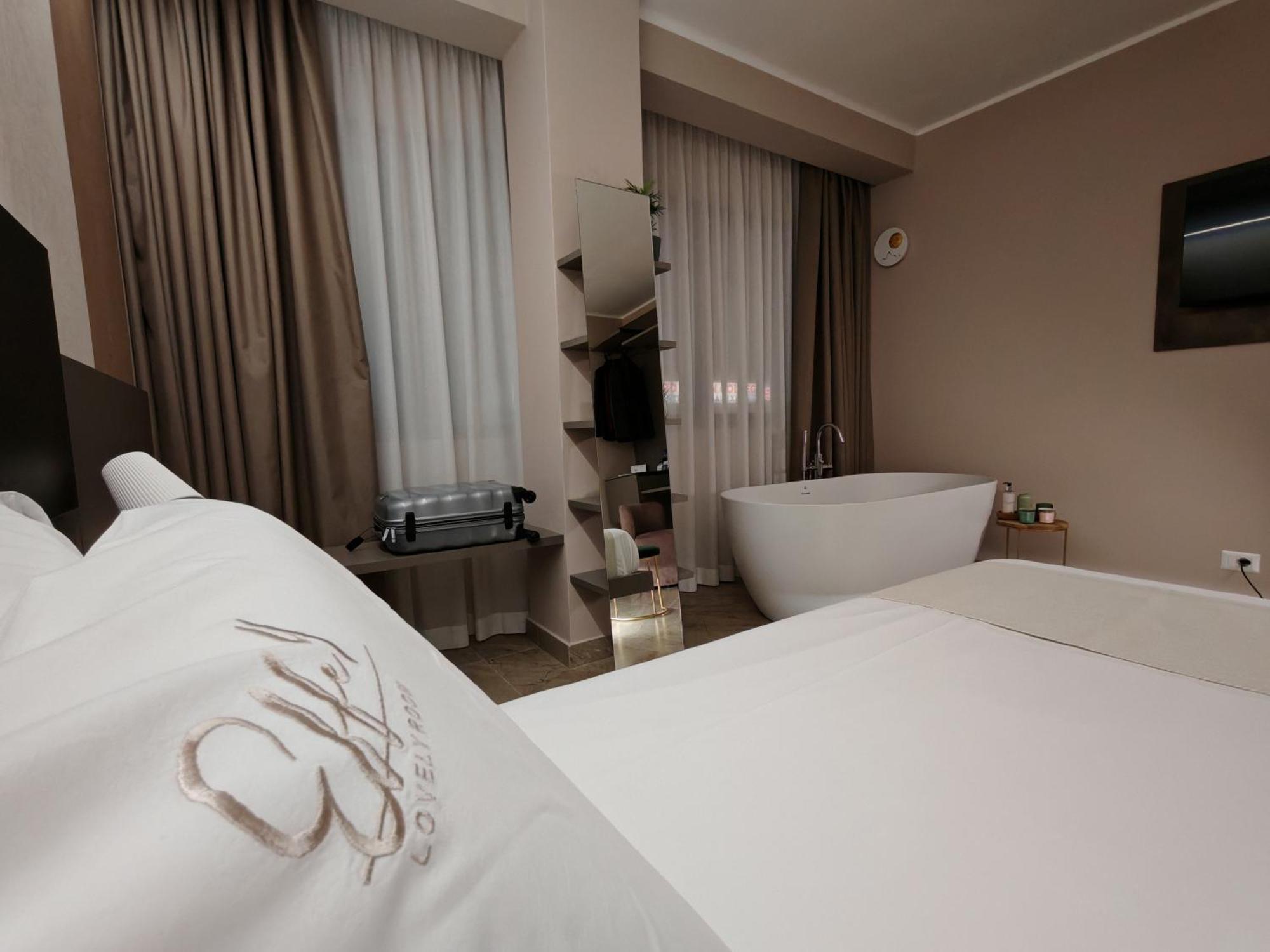 Effe4 Lovely Room Барі Екстер'єр фото