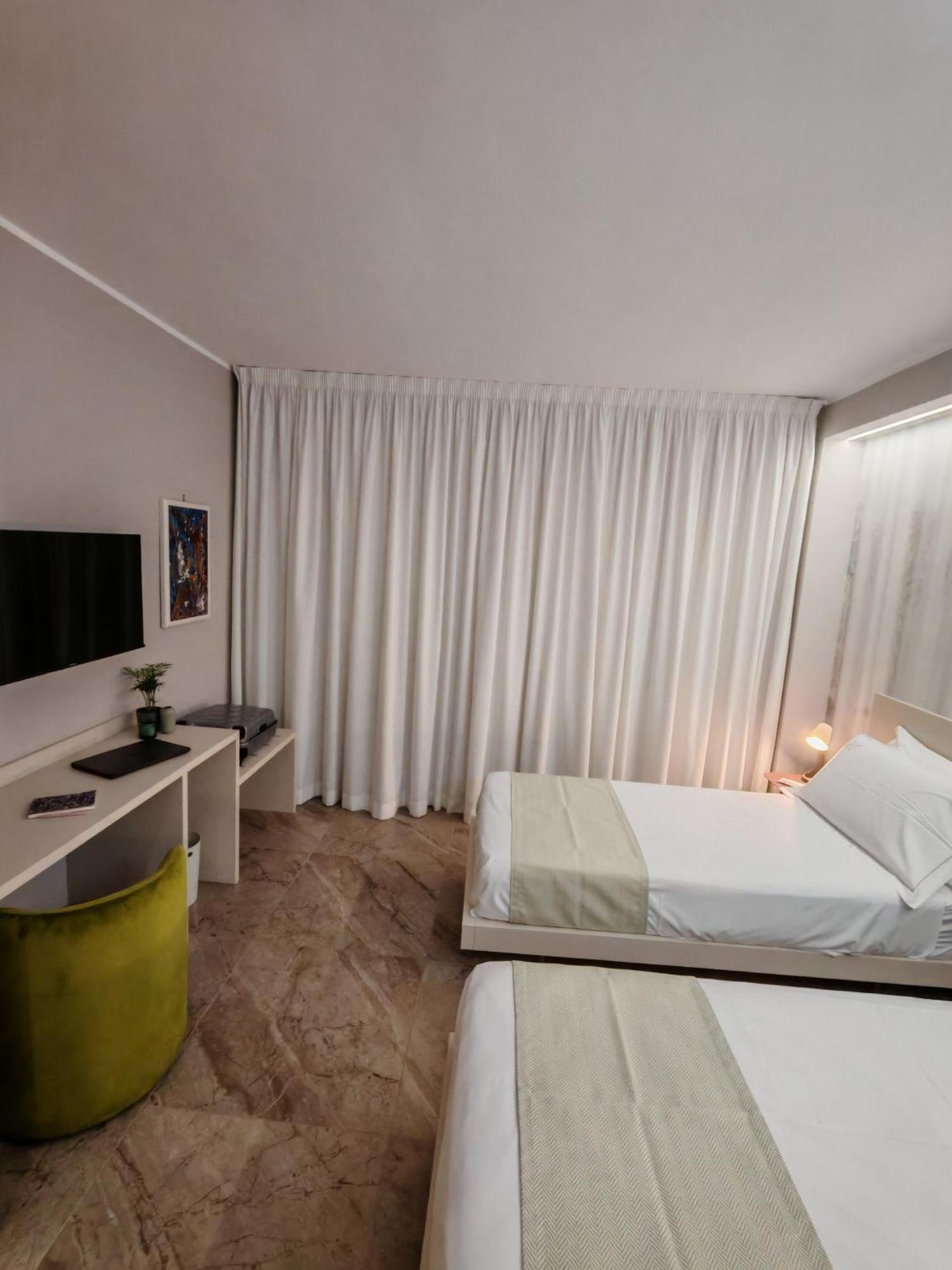 Effe4 Lovely Room Барі Екстер'єр фото