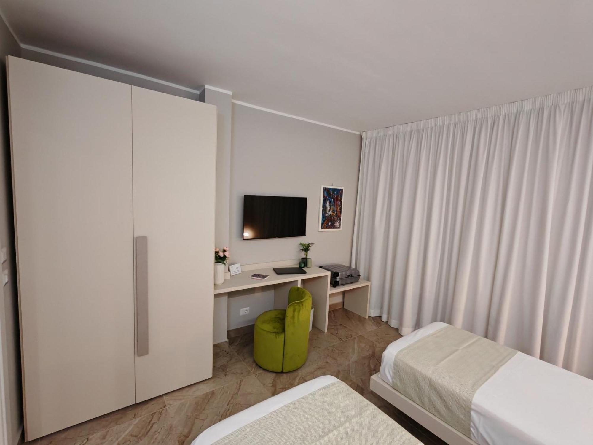 Effe4 Lovely Room Барі Екстер'єр фото