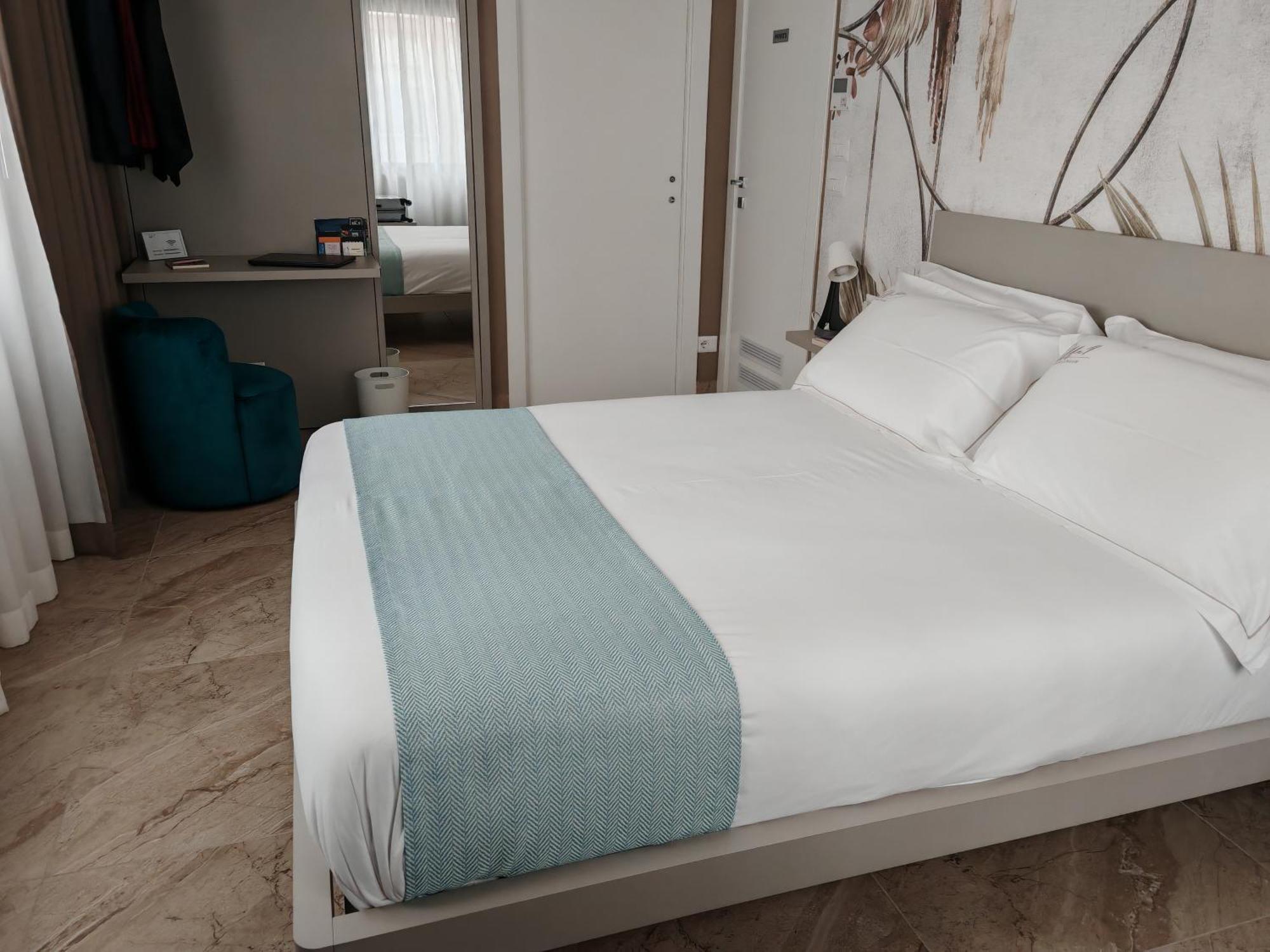 Effe4 Lovely Room Барі Екстер'єр фото