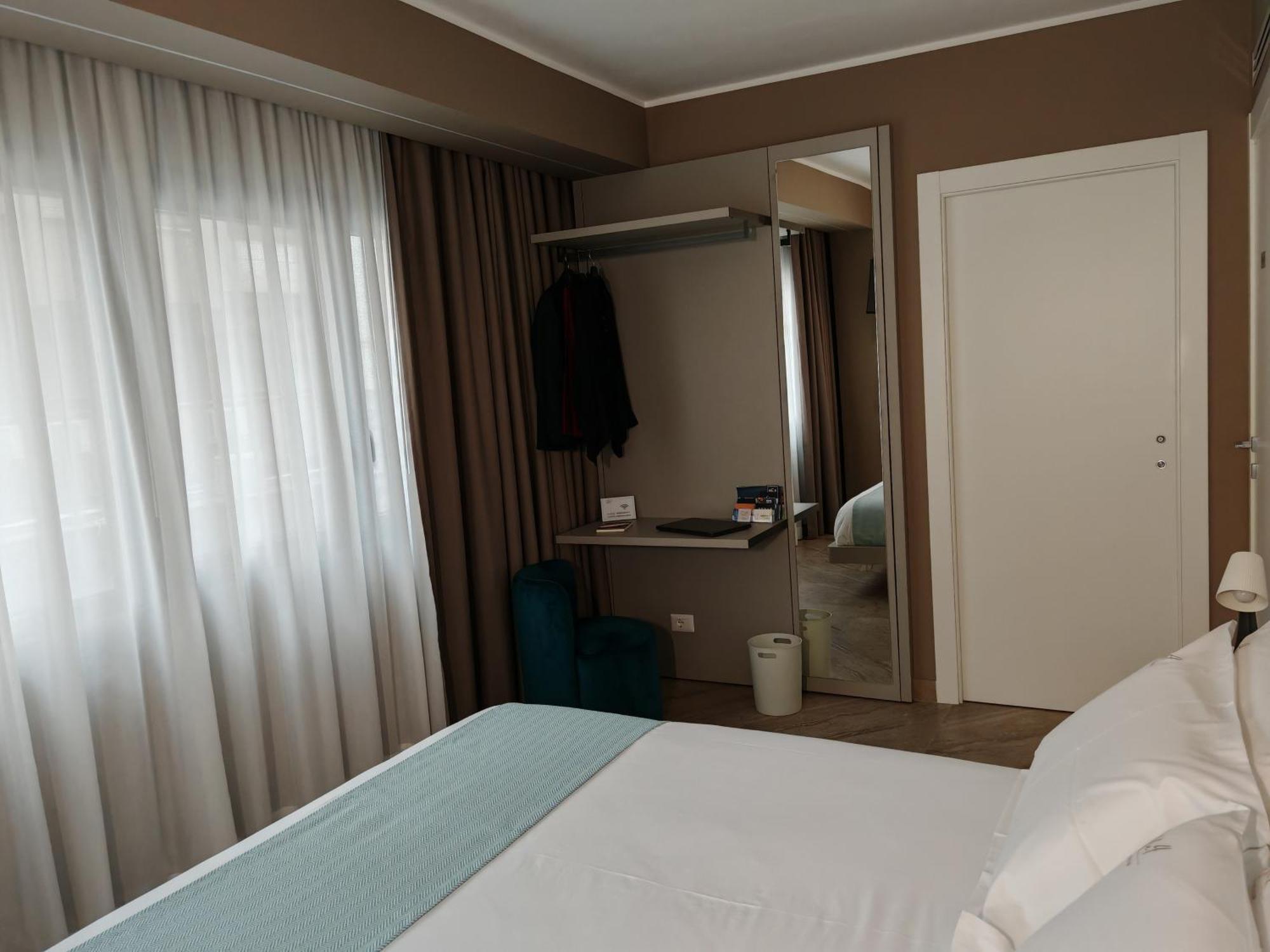 Effe4 Lovely Room Барі Екстер'єр фото